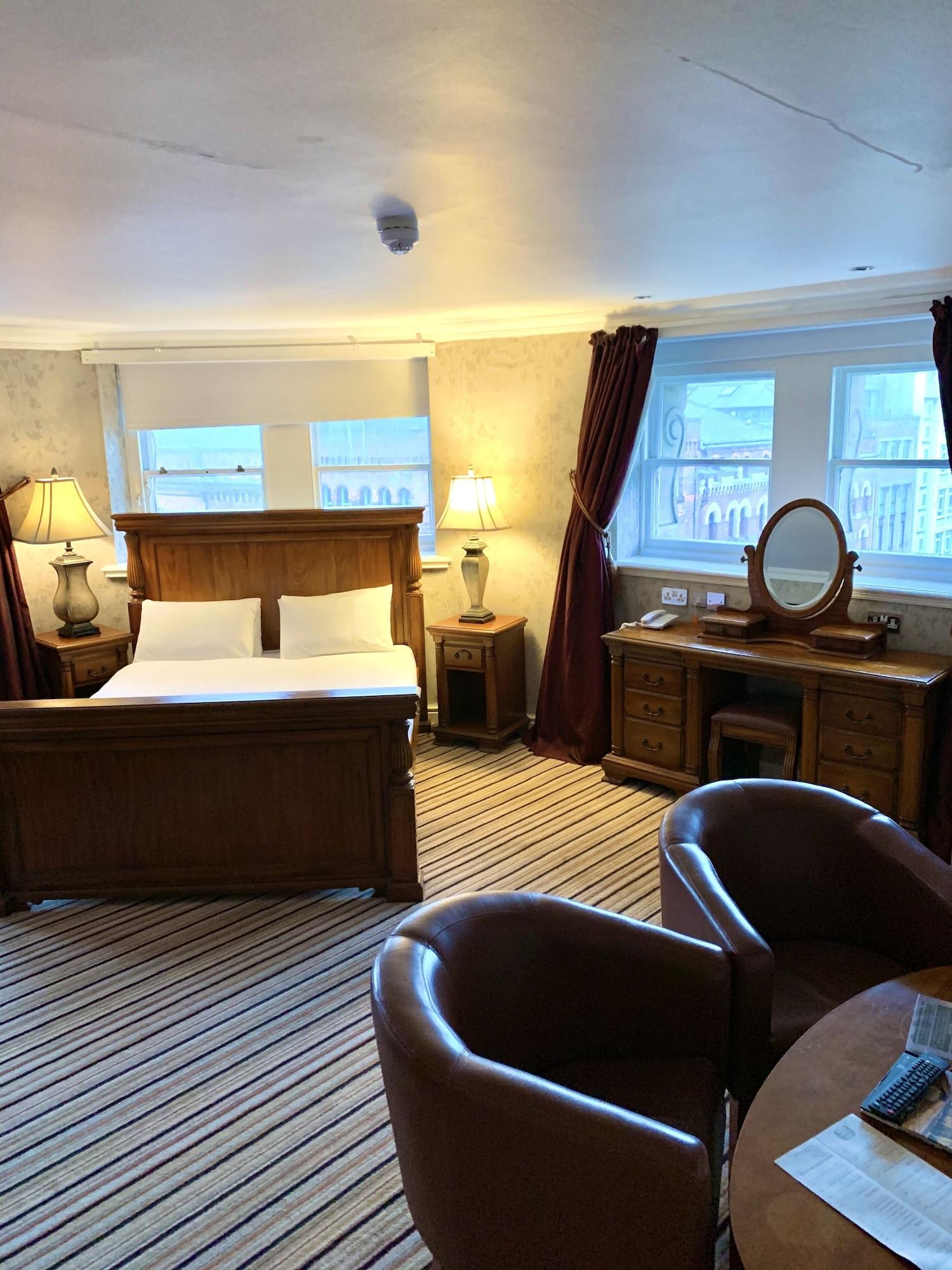 The Sir Thomas Hotel